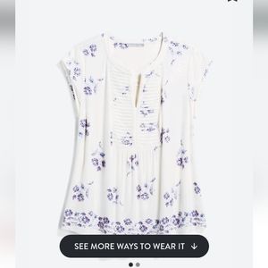 Size 1X pleated split neck knit top